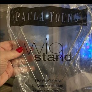 😎😎😎😎😎PAULA YOUNG WIGSTAND😎😎😎😎😎😎 NWT